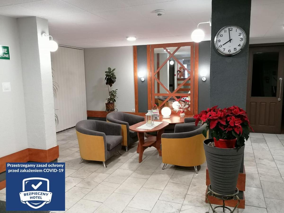 Hotel Lech Gniezno Esterno foto