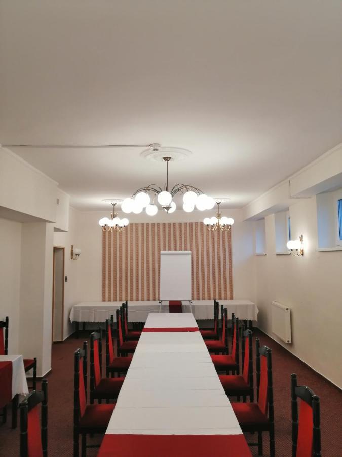 Hotel Lech Gniezno Esterno foto