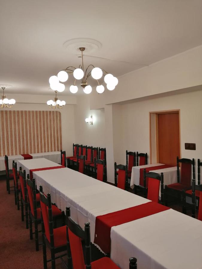 Hotel Lech Gniezno Esterno foto