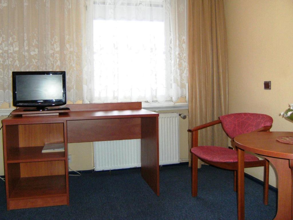 Hotel Lech Gniezno Camera foto