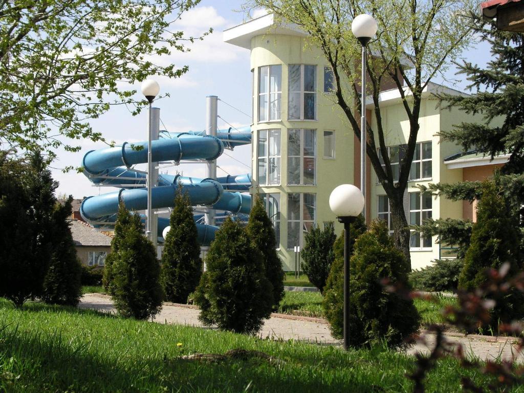 Hotel Lech Gniezno Esterno foto
