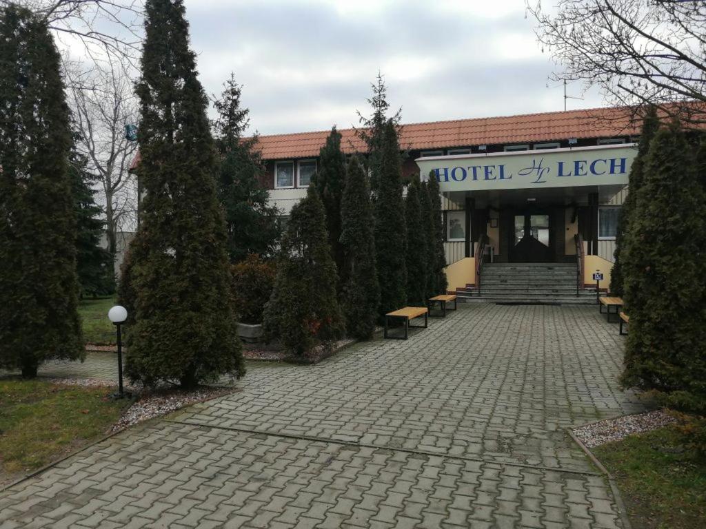 Hotel Lech Gniezno Esterno foto