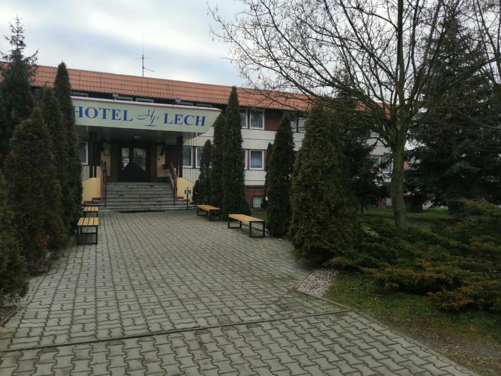 Hotel Lech Gniezno Esterno foto